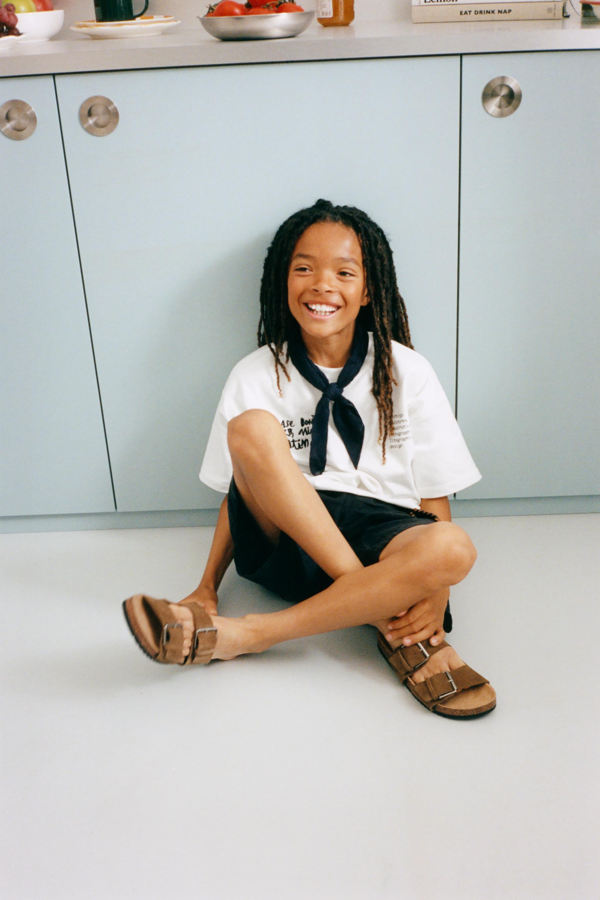 COTTON AND LINEN SHORTS